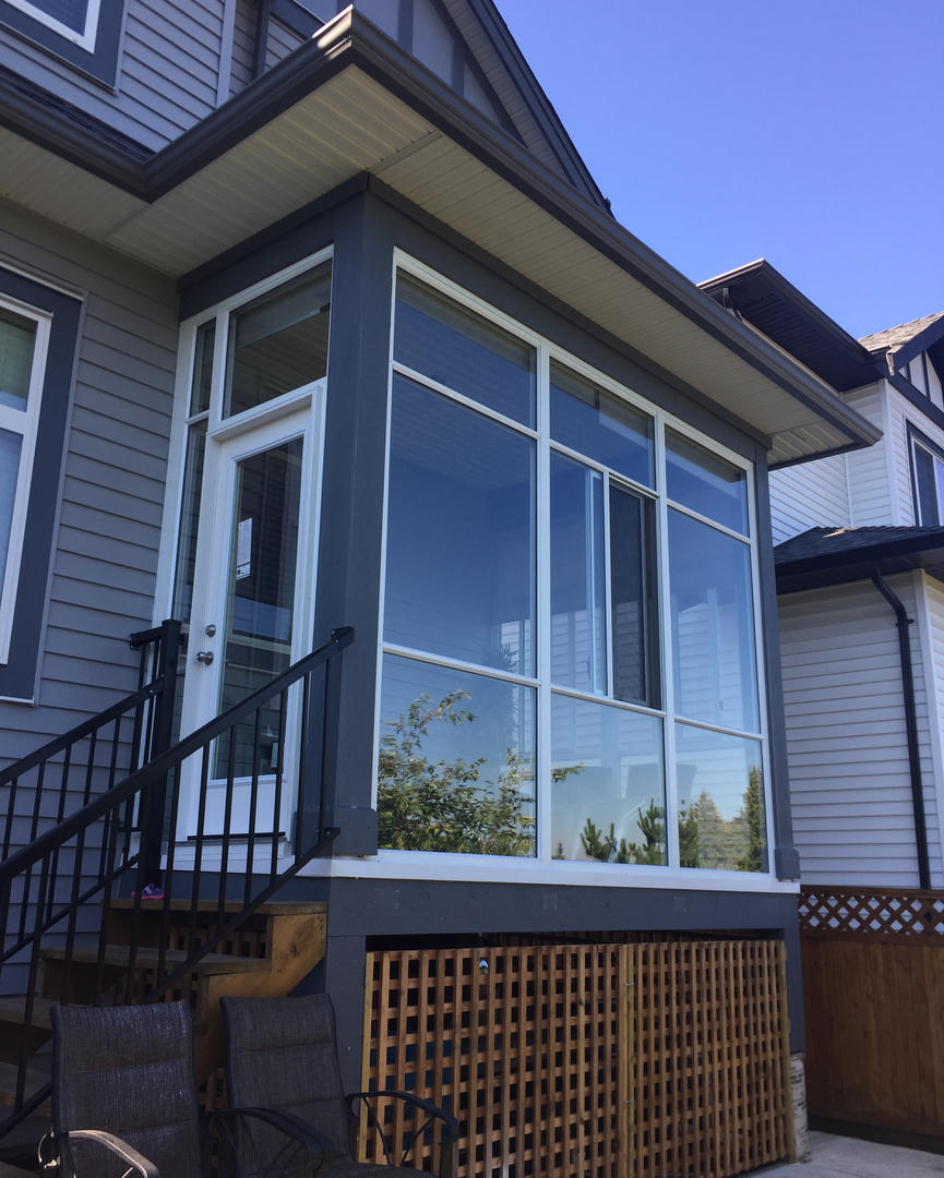 Compact sunroom/patio enclosure